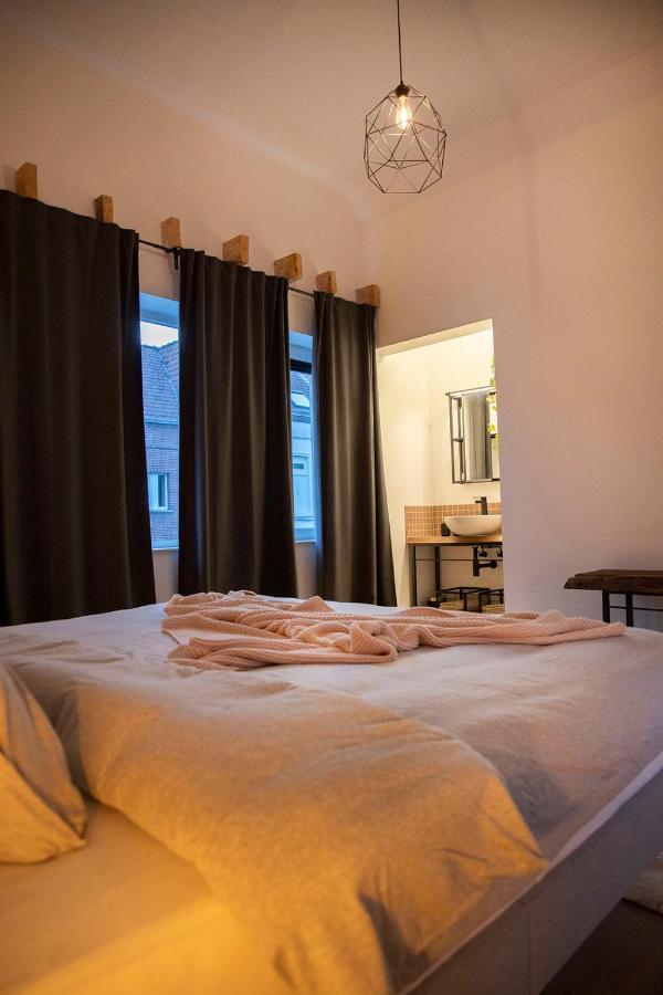 Studio73, Guesthouse Met Sauna Arrondissement di Courtrai Esterno foto